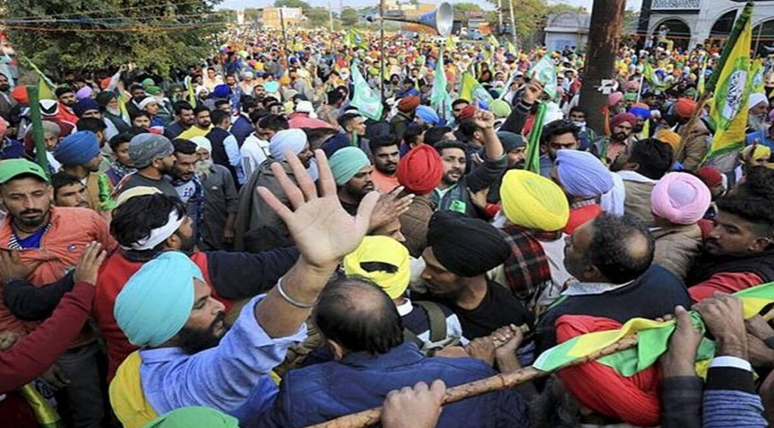 Photo of किसान आंदोलन पर केंद्र के रवैये से सुप्रीम कोर्ट ‘निराश’, कहा- आप कानून होल्ड करेंगे या हम करें?