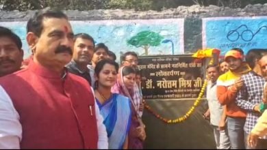 Photo of एक दिवसीय दौरे के दौरान ट्रैक्टर पर सवारी करते हुए आए नजर गृह मंत्री डॉ नरोत्तम मिश्रा