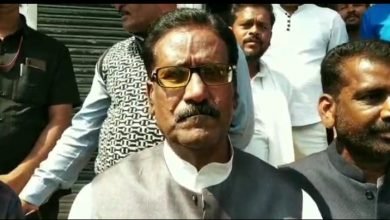 Photo of बाईक पर नगर भृमण कर विधायक ने बंद करने की अपील