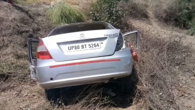 Photo of खुरई सागर रोड पर सिलोधा गांव के पास एक कार पलटने से उसमें सवार तीन लोग गंभीर घायल हो गये