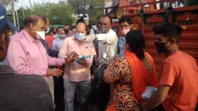 Photo of एम पी वर्किंग जर्नलिस्ट यूनियन ग्वालियर जिला इकाई की पहल पर कमिशनर, आईजी, डीएम, एस पी, निगम कमिशनर एडीएम, सीईओ ने मास्क बांटे