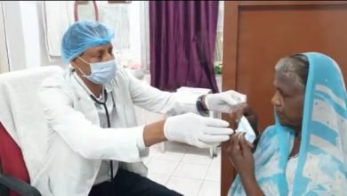 Photo of रेलवे हॉस्पिटल नरसिंहपुर पर डॉक्टर आर आर कुर्रे के द्वारा वर्ल्ड ओरल हेल्थ जागरूकता का कार्यक्रम किया गया