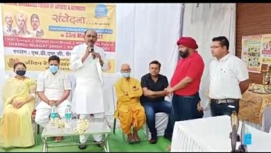 Photo of बीना जीवन रेखा संस्था द्वारा आयोजित अंतरराष्ट्रीय रक्तदान शिविर में विधायक महेश राय जी द्वारा  दीप प्रज्वलन कर रक्तदान शिविर का शुभारंभ किया