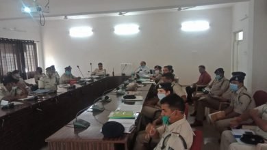 Photo of सडक़ हादसे की वजह जानने एवं उनमे कमी लाने के उद्देश्य से गुरूवार को पुलिस कंट्रोल रूम में पुलिस अधिकारियों की कार्यशाला पुलिस अधीक्षक रघुवंश सिंह भदौरिया के मुख्य आतिथ्य में आयोजित की गई