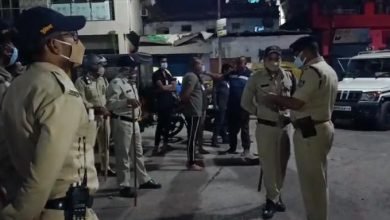 Photo of सदर बाजार थाना क्षेत्र में देर रात हुई पत्थरबाजी,कई घायल  मौके पर पहुँची पुलिस ने किया आंतरिक बल प्रयोग  पुलिस के आला अधिकारी मौके पर पहुचे,स्थिति पर काबू पाया