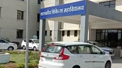 Photo of मेडिकल कॉलेज से 31 लोग डिस्चार्ज, 61 नए भर्ती, 11 पॉजिटिव की मौत