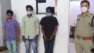 Photo of बैंक में लूट की नीयत से चार लोगों ने गार्ड से की मारपीट  आरोपियों में एक नाबालिग भी शामिल