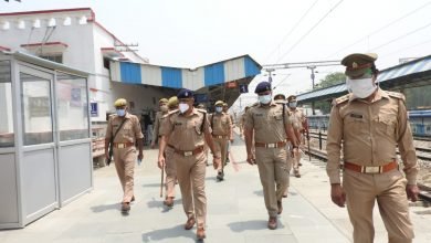 Photo of पुलिस अधीक्षक ने संभाला मोर्चा।  रेल्वे स्टेशन,बाजार का किया निरीक्षण।  अस्पताल में पहुँचकर लिया व्यवस्थाओं का जायजा।