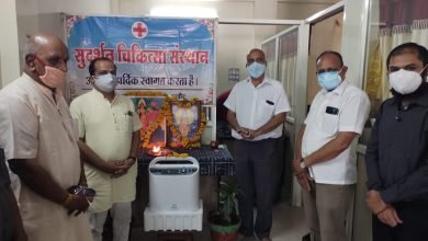 Photo of इंदौर। समाज सेवी आ रहे आगे, जरूरतमंद लोगों के लिए, ऑक्सीजन मशीन कर रहे दान