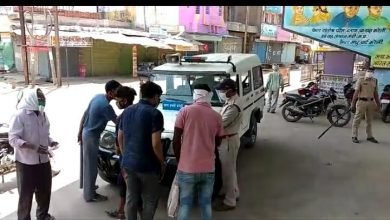 Photo of बरमान चौराहा ब्रिज के नीचे पुलिस प्रशासन ने की चालानी कार्यावाही