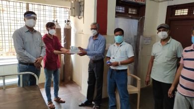 Photo of शाढ़ौरा। जैन समाज ने अस्पताल को दिये 5 आक्सीजन सिलेंडर