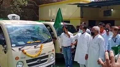 Photo of पिपरई। नगर परिषद पिपरई के लिए प्राप्त कचरा गाड़ी रिबन काट राज्य मंत्री ने दिखाई हरी झंडी