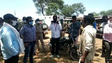 Photo of खकनार।तालाब भूमि अधिग्रहण मैं 42 लाख के घोटाले के मास्टरमाइंड के निवास पर प्रशासन की छापामार कार्यवाही