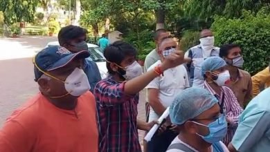 Photo of इंदौर। मरीज के परिजन हो रहे लगातार परेशान