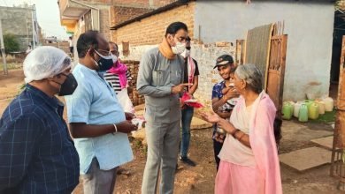 Photo of अशोकनगर। विधायक ने बांटी मेडिसिन किट एवं आयुर्वेदिक काढ़ा