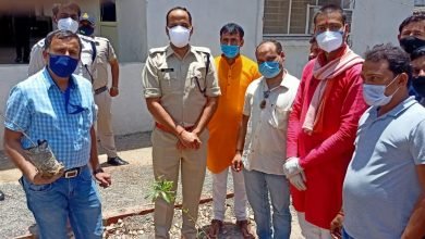 Photo of पुलिस अधीक्षक कार्यालय प्रांगण में एएसपी, डीएसपी सहित समाजसेवियों ने 12 राशियों पर आधारित पौधे लगाए।