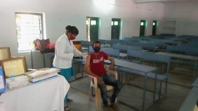 Photo of वैक्सीनेशन पूर्ण रूप से सुरक्षित  वैक्सीनेशन सेंटर पर पहुँच युवा करवा रहे वैक्सीनेशन*