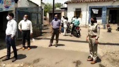 Photo of मालथौन।बेबजह घरों से बाहर घूमने वालों के खिलाफ प्रशासन हुआ शख्त,काटे चालान।
