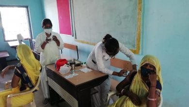 Photo of टोकन, मास्क एवं सोशल डिस्टेंसिंग के साथ बीनागंज में हुआ वैक्सीनेशन