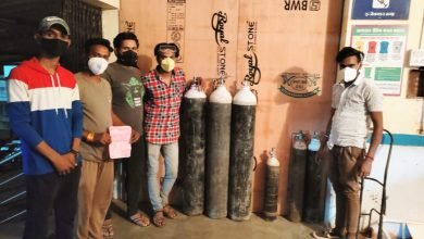 Photo of व्हाट्सएप ग्रुप के माध्यम से जरूरतमंद लोगो की सेवा कर रही युवा टीम