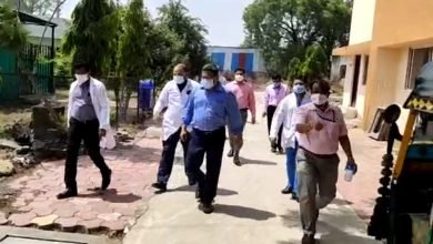 Photo of संभागायुक्त डॉ शर्मा ने किया मनोचिकित्सालय का निरीक्षण