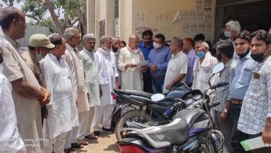 Photo of कैलारस (मुरैना)। म.प्र.कांग्रेस कमेटी के महासचिव बृजमोहन मरैया के नेतृत्व में नगर परिषद में जनसमस्याओं को लेकर कांग्रेसियों ने दिया ज्ञापन।