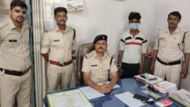Photo of टीकमगढ़। दस हजार का इनामी नाबालिग के साथ दुष्कर्म कर भागने वाला आरोपी 2 साल बाद दिल्ली में पकड़ाया।