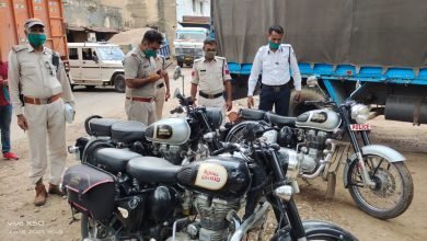 Photo of भिण्ड। ट्राफिक सूबेदार नीरज शर्मा की बड़ी चालानी कार्यवाही। जिसमें फटाके फोड़ने वाले वुलट वाइकर्स पर की गई कार्यवाहियां।