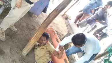Photo of जरूआखेडा। सेना के बम से धातु निकालते समय बम फटा युवक हुआ घायल