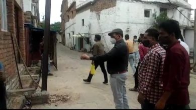 Photo of  चंदेरी |घरों की खट खटाई कुंदियां, पीले चावल देकर किया वैक्सीनेशन के लिए आमंत्रित |महा वैक्सीनेशन अभियान के तहत वैक्सीन लगवाने के लिए किया जा रहा है जागरूक |