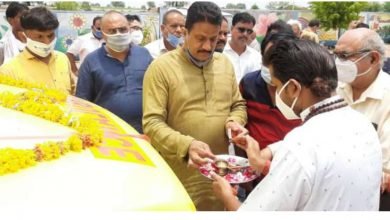 Photo of तेंदूखेडा के कांग्रेस विधायक संजय शर्मा द्वारा तेंदूखेड़ा एवम् रोंसरा सामुदायिक केंद्र में सर्व सुविधा युक्त ऐम्बुलेंस उपलब्ध कराकर हरी झंडी दिखाई गई।