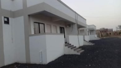 Photo of देवरीकलां(सागर)| पानी ना होने के कारण उपयोग नहीं हो पा रहे सामुदायिक स्वास्थ्य केंद्र के क्वार्टर *सामुदायिक स्वास्थ्य केंद्र देवरी में पुराने भवनों हुए खंडहर *सामुदायिक स्वास्थ्य केंद्र देवरी में चारों ओर से अतिक्रमण|