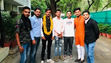 Photo of कांटाफोड़ – शेलेष तिवारी ने विधायक संजय शुक्ला से की भेंट।