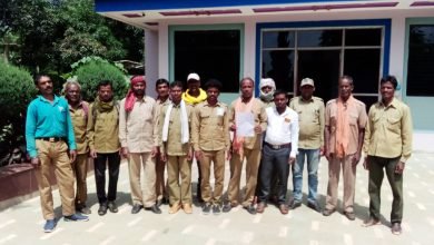 Photo of पुष्पराजगढ़-निराश चौकीदारों ने बेतन दिलाने सांसद से किये शिकायत।