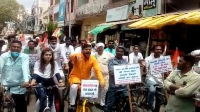 Photo of कांग्रेस पूर्व विधायक कैलाश कुंडल ने निकाली साइकिल रैली