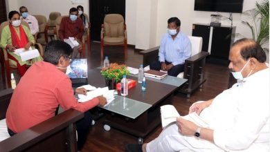 Photo of रतलाम- ट्रांसपोर्ट नगर योजना को लेकर अगले सप्ताह व्यापारियों की बैठक होगी: काश्यप  शहर में ट्रांसपोर्ट नगर की योजना को राज्य शासन से सैद्धांतिक रूप से मंजूरी मिलने पर विधायक चेतन्य काश्यप ने कलेक्टर एवं रतलाम विकास प्राधिकरण के पदेन अध्यक्ष कुमार पुरूषोत्तम के साथ अधिकारियों की बैठक की।