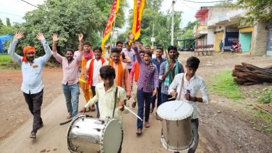 Photo of नटेरन(विदिशा)-बजरंगी का जत्था नटेरन से रंगाई हनुमान मंदिर विदिशा के लिए पदयात्रा करते हुए|
