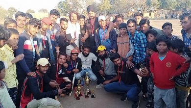 Photo of खालसा व एकता क्लब  ग्राम पठारी के द्वारा कराया गया क्रिकेट टूनामेंट