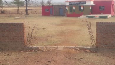 Photo of स्कूल की बाउंड्री वाल निर्माण में ग्राम पंचायत के जिम्मेदारों ने किया भ्रष्टाचार