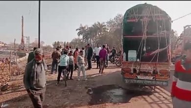 Photo of महाकुंभ से मुंगावली लौट रहे परिवार के 23 लोगों से हुई लूट