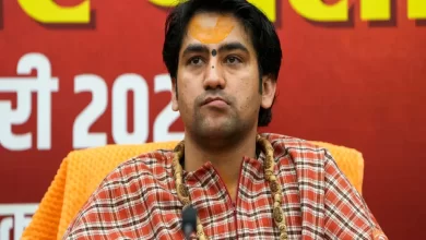 Photo of धीरेंद्र शास्त्री ने याद किए पुराने दिन, बोले- गरीबी में नहीं मिलती थी इज्जत