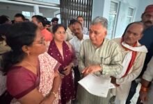 Photo of जनता की सुनवाई वेटिंग में, विधायक की चिट्ठी भी पेंडिंग में। पवई में ‘अफसरशाही एक्सप्रेस’ के आगे सत्ता की गाड़ी फेल?