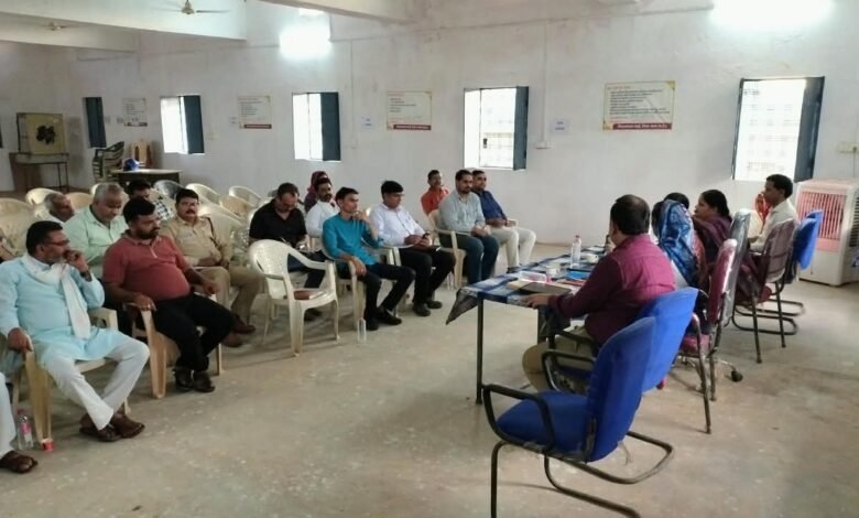 पवई एसडीएम पर जनप्रतिनिधियों की नाराजगी